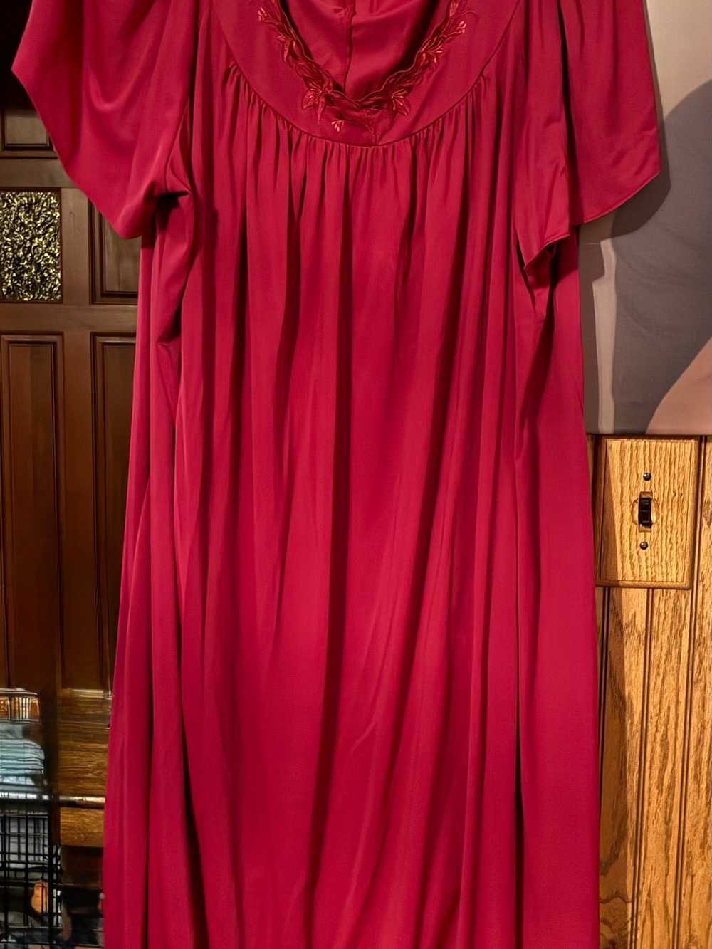 Miss Elaine Red Embroidered Short-Sleeve Nightgown